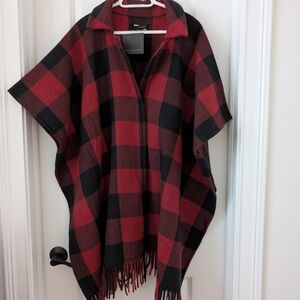Buffalo Plaid Red & Black Wrap NWT
